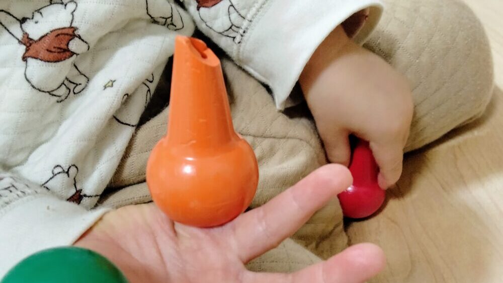 コロール 踏むと割れる