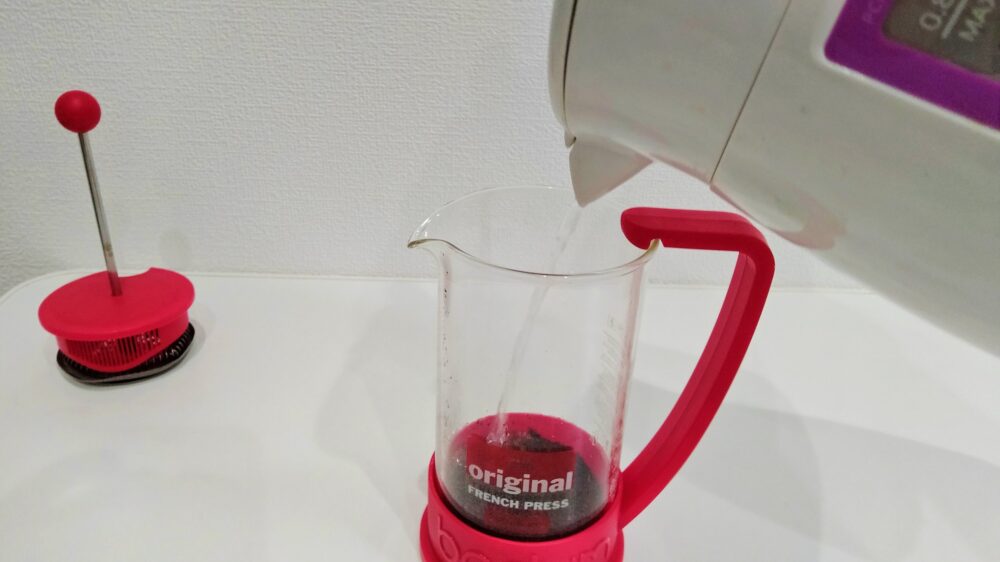 「BODUM」のフレンチプレスコーヒーメーカー 使い方2